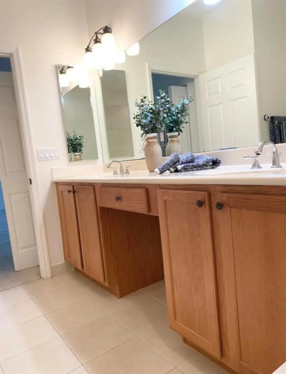 2097 WINGATE Bend Wellington, FL 33414