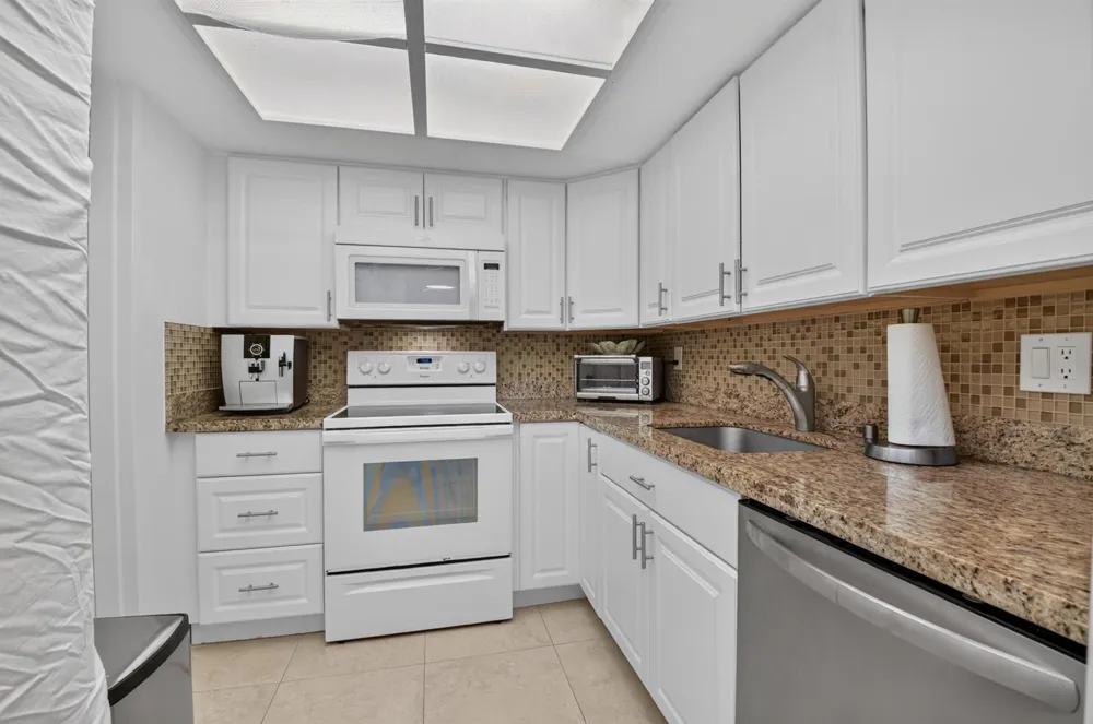 1863 Bridgewood Drive Boca Raton, FL 33434