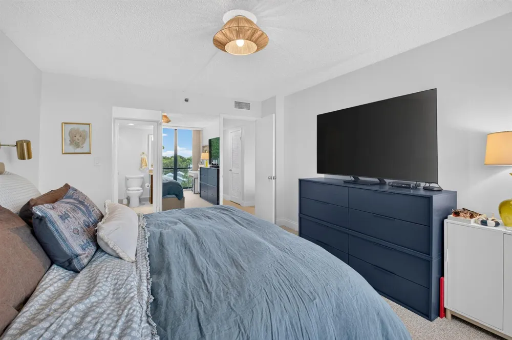 1863 Bridgewood Drive Boca Raton, FL 33434