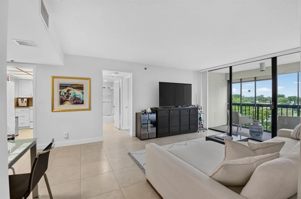 1863 Bridgewood Drive Boca Raton, FL 33434