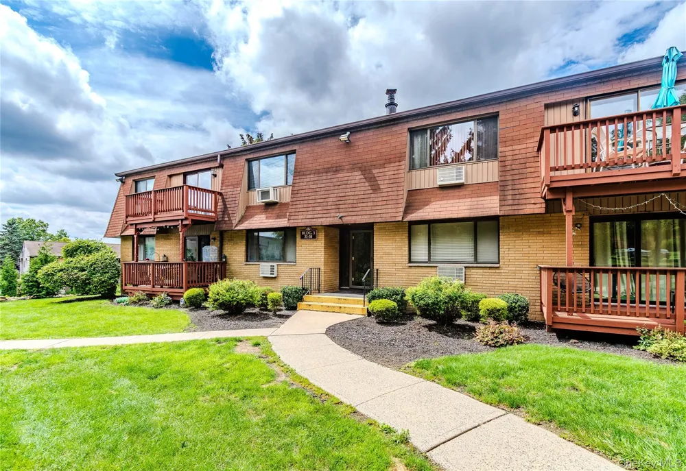 36 Richard Court Pomona, NY 10970