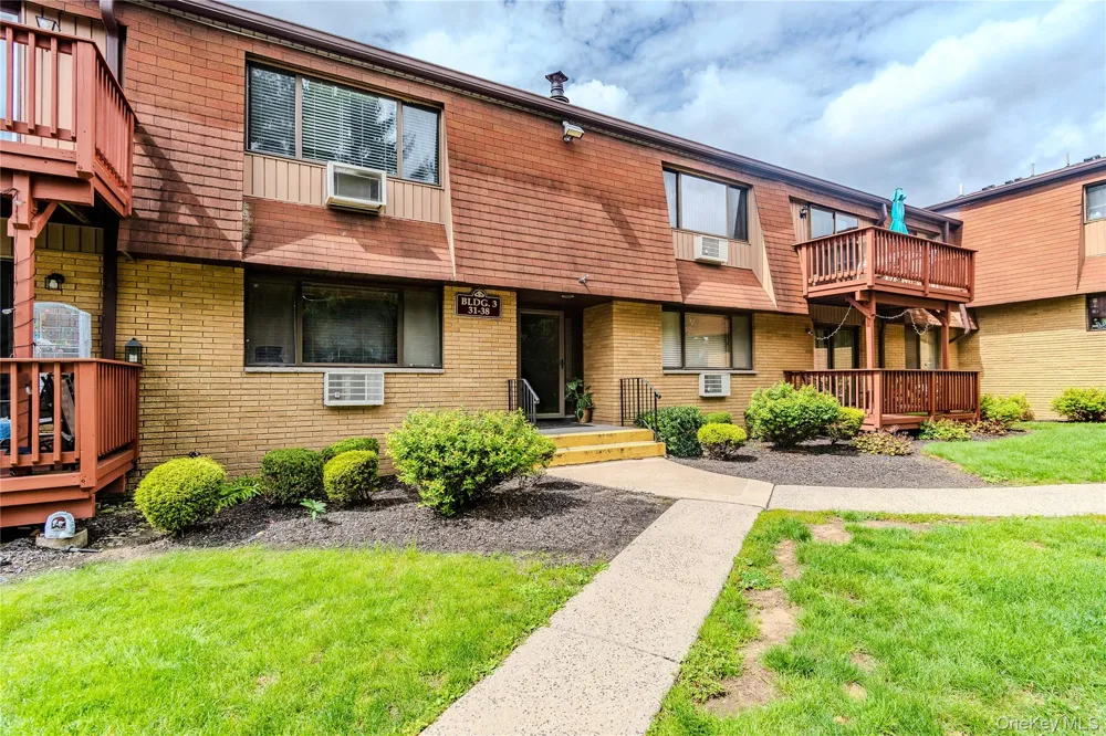 36 Richard Court Pomona, NY 10970