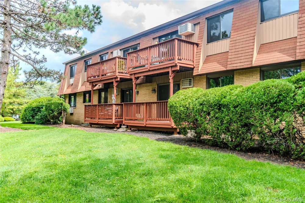 36 Richard Court Pomona, NY 10970