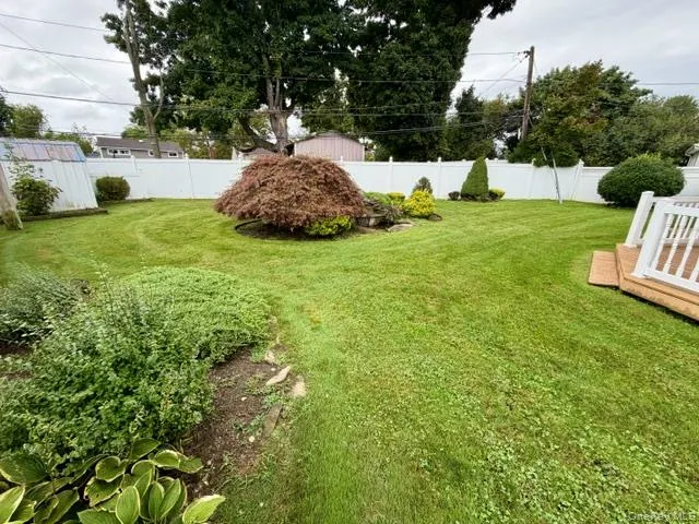 392 Coleridge Street Levittown, NY 11756