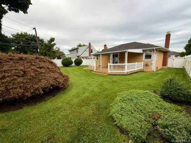 392 Coleridge Street Levittown, NY 11756