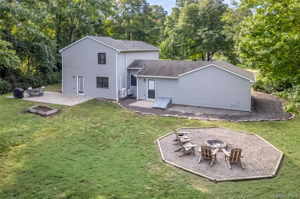 30 Knoth Road Wallkill, NY 12589