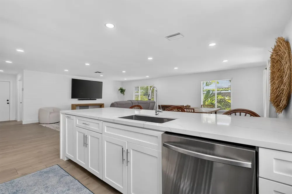617 Heron Drive Delray Beach, FL 33444
