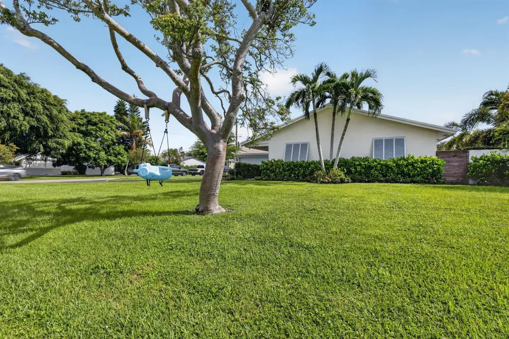 617 Heron Drive Delray Beach, FL 33444
