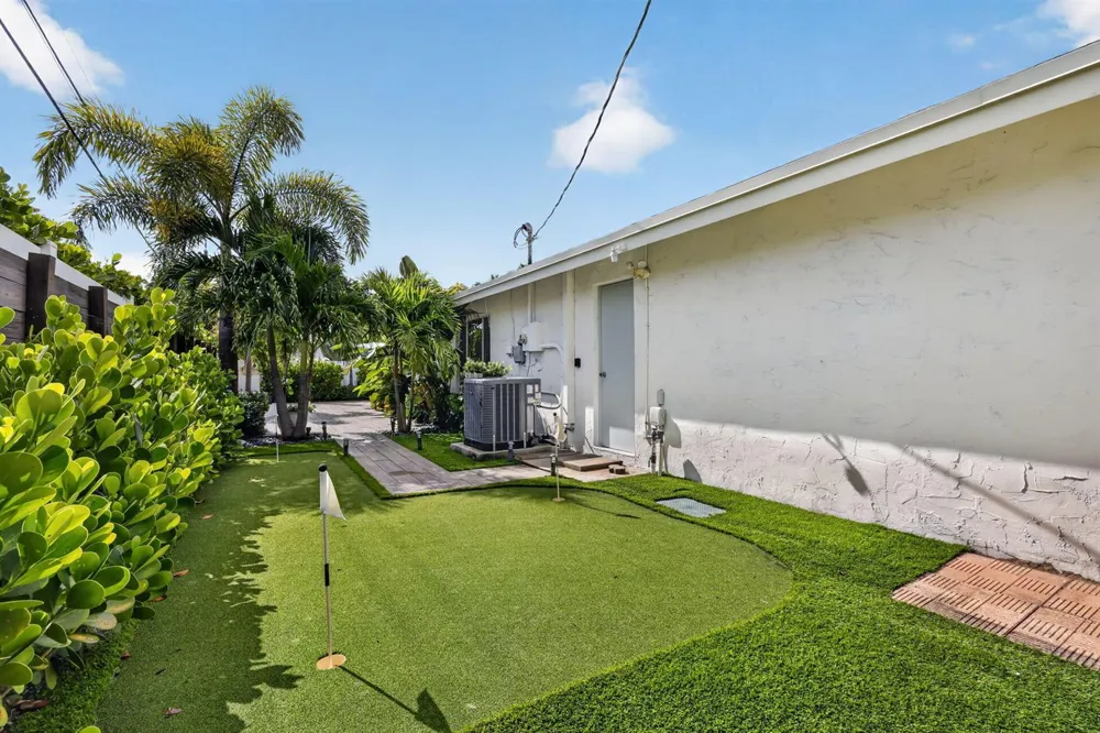 617 Heron Drive Delray Beach, FL 33444