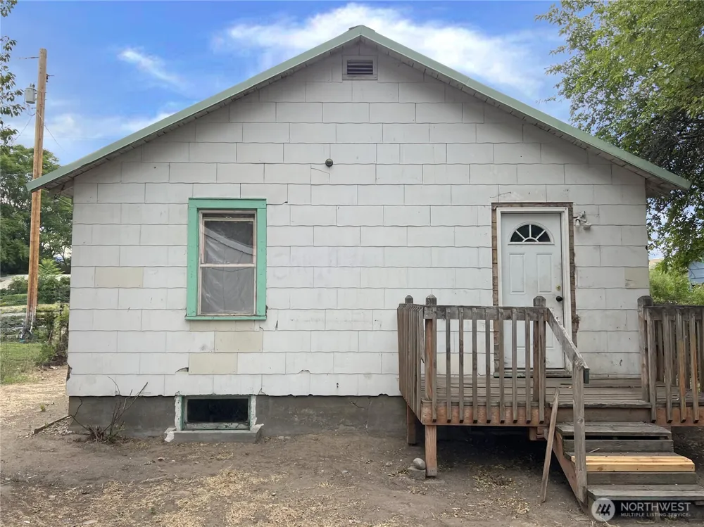 428 Garfield Street Omak, WA 98841