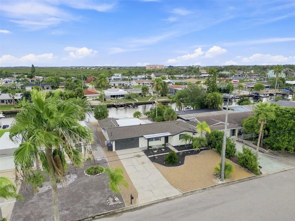 3915 HEADSAIL DRIVE New Port Richey, FL 34652