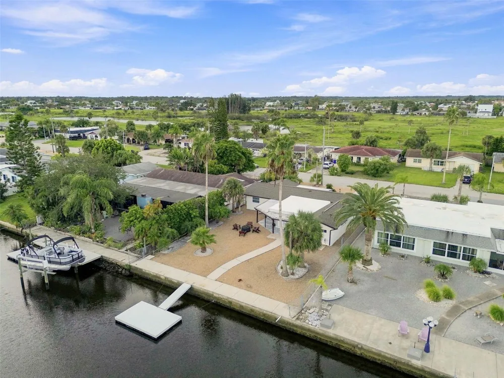 3915 HEADSAIL DRIVE New Port Richey, FL 34652