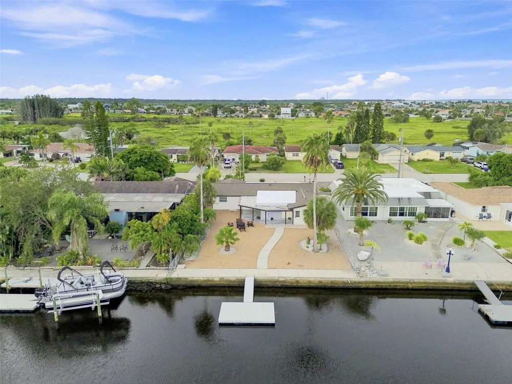 3915 HEADSAIL DRIVE New Port Richey, FL 34652