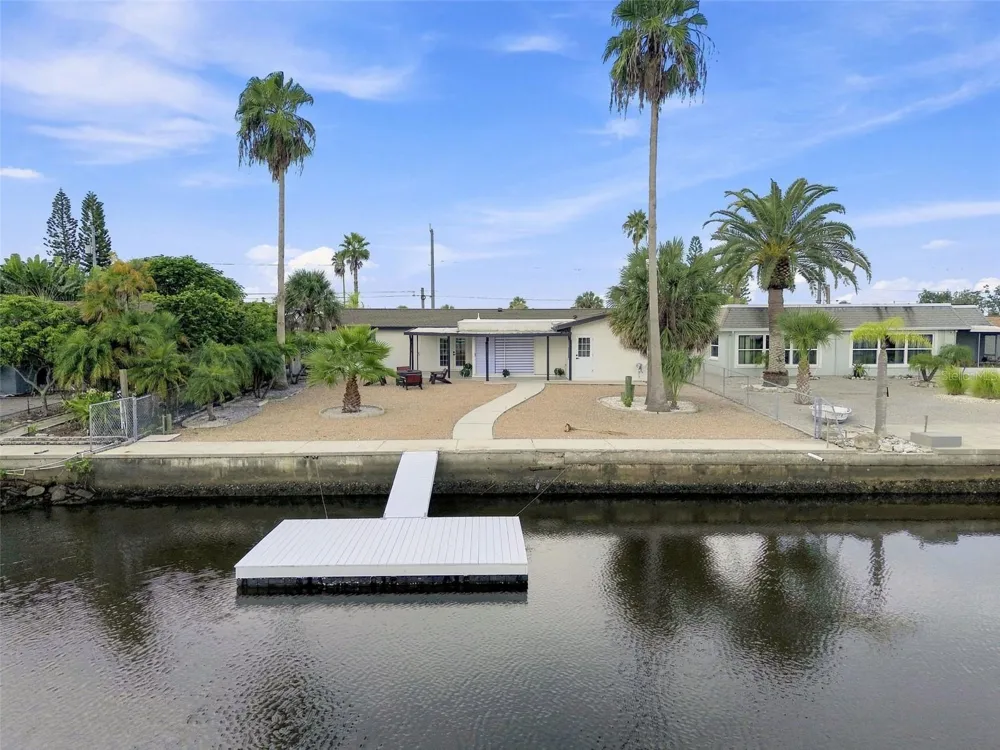 3915 HEADSAIL DRIVE New Port Richey, FL 34652