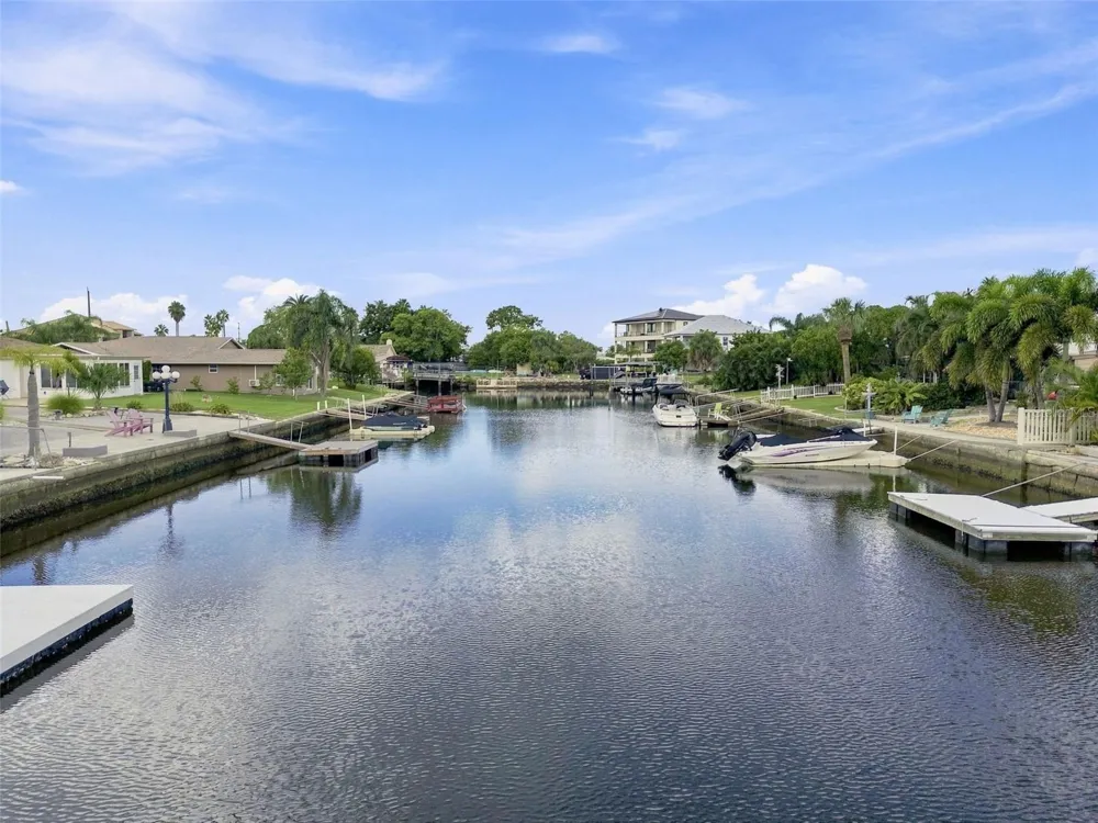 3915 HEADSAIL DRIVE New Port Richey, FL 34652