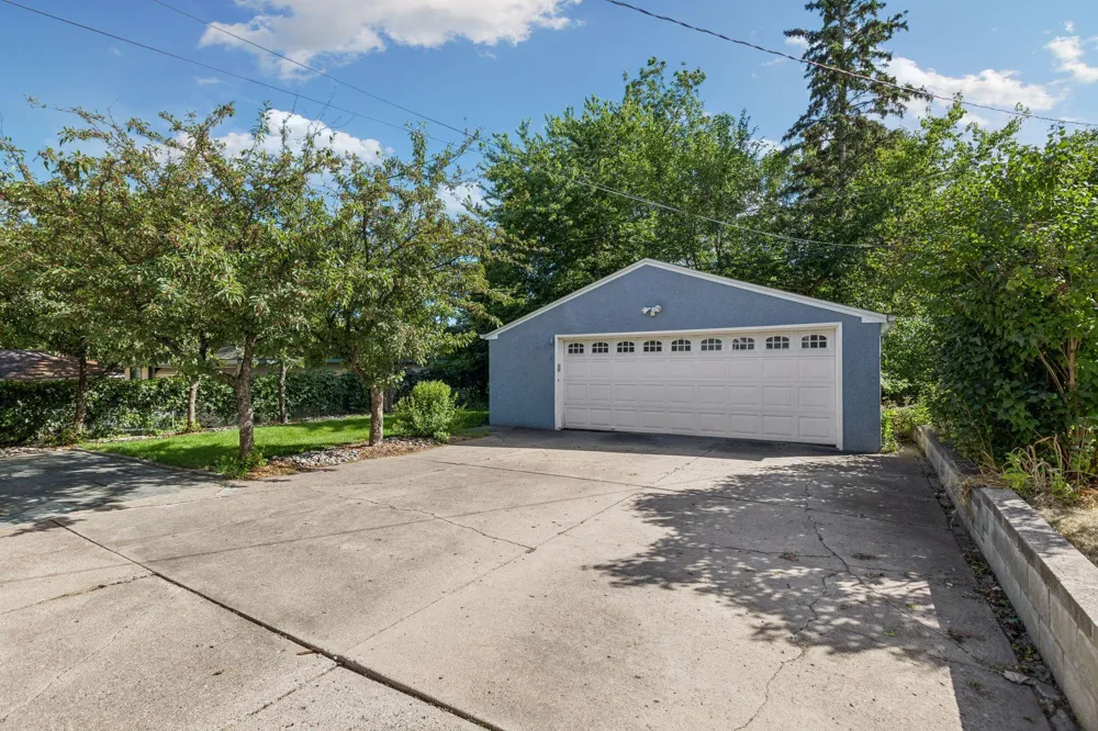 1020 Hoyt Avenue W Saint Paul, MN 55117