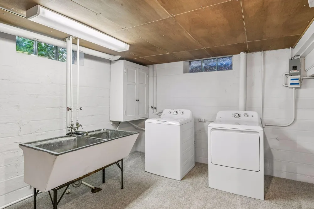 1020 Hoyt Avenue W Saint Paul, MN 55117