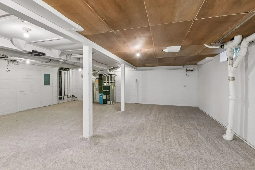 1020 Hoyt Avenue W Saint Paul, MN 55117