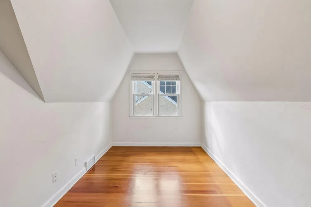 1020 Hoyt Avenue W Saint Paul, MN 55117