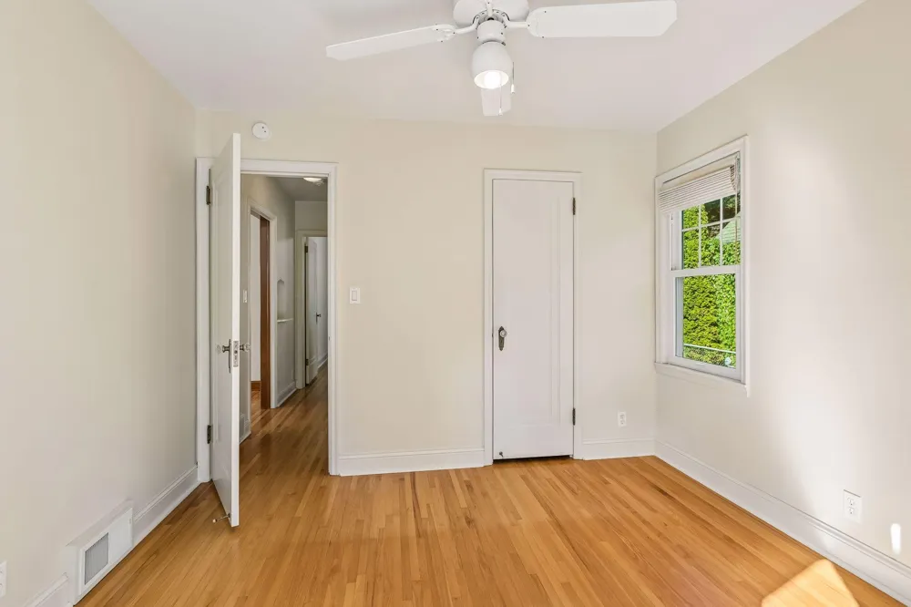 1020 Hoyt Avenue W Saint Paul, MN 55117