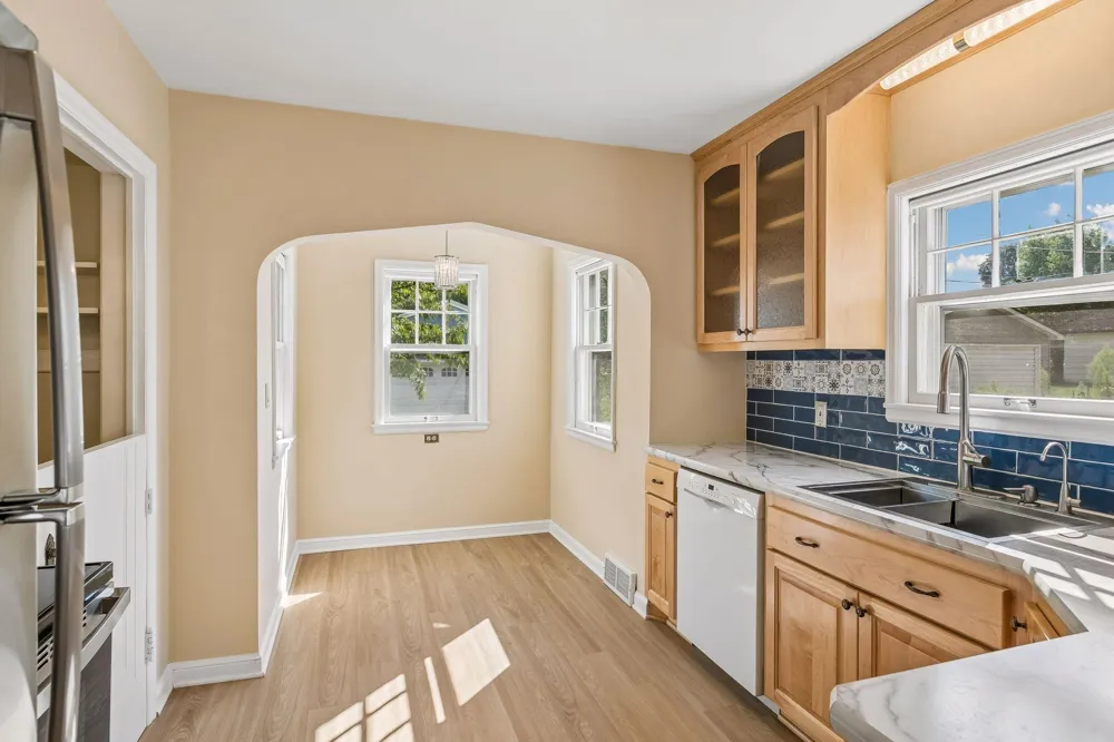 1020 Hoyt Avenue W Saint Paul, MN 55117