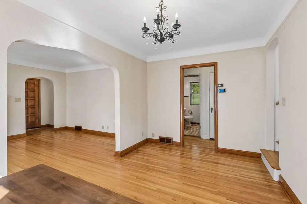 1020 Hoyt Avenue W Saint Paul, MN 55117