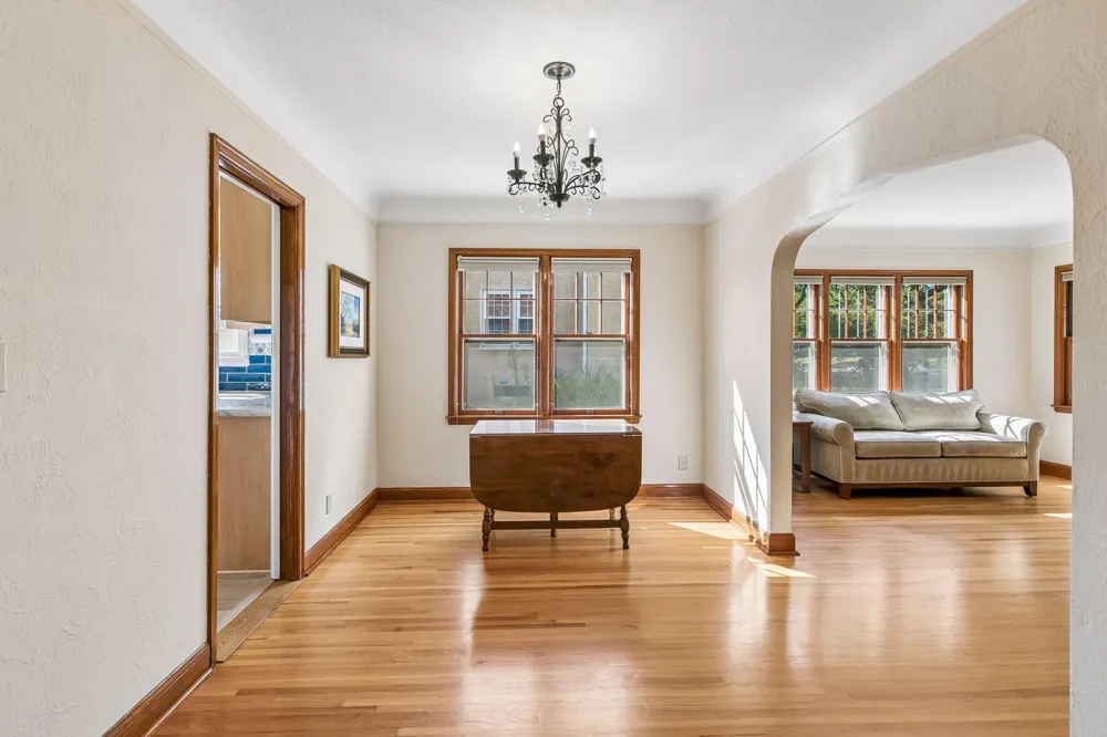 1020 Hoyt Avenue W Saint Paul, MN 55117