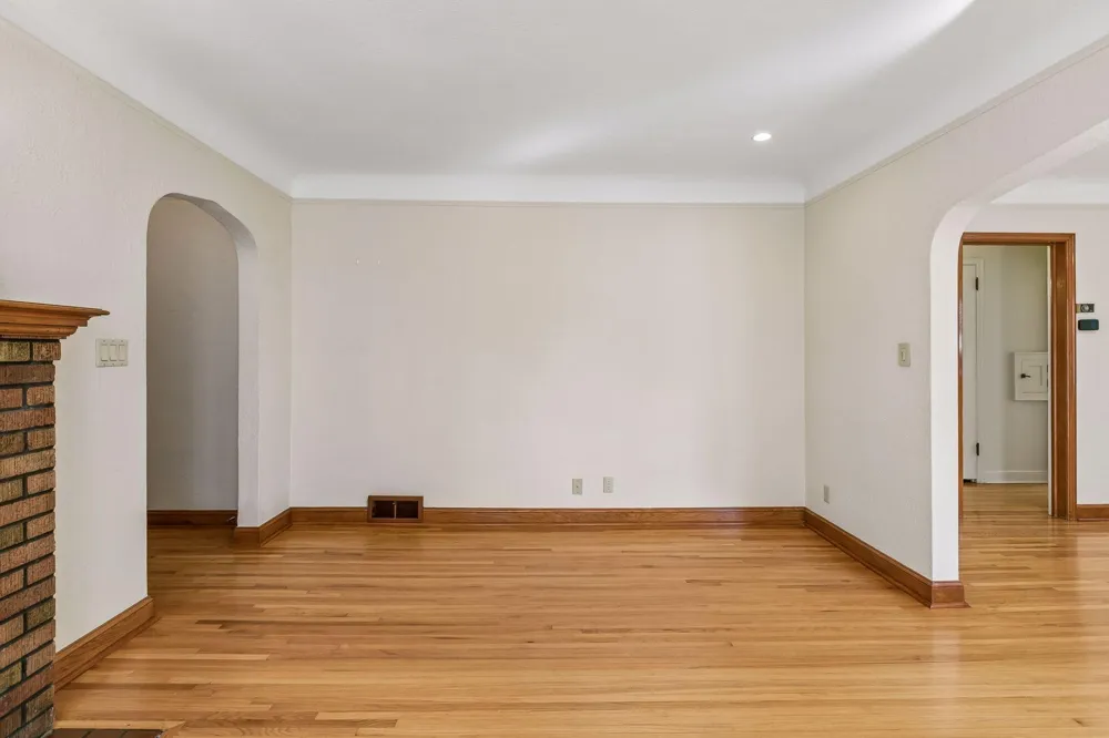 1020 Hoyt Avenue W Saint Paul, MN 55117