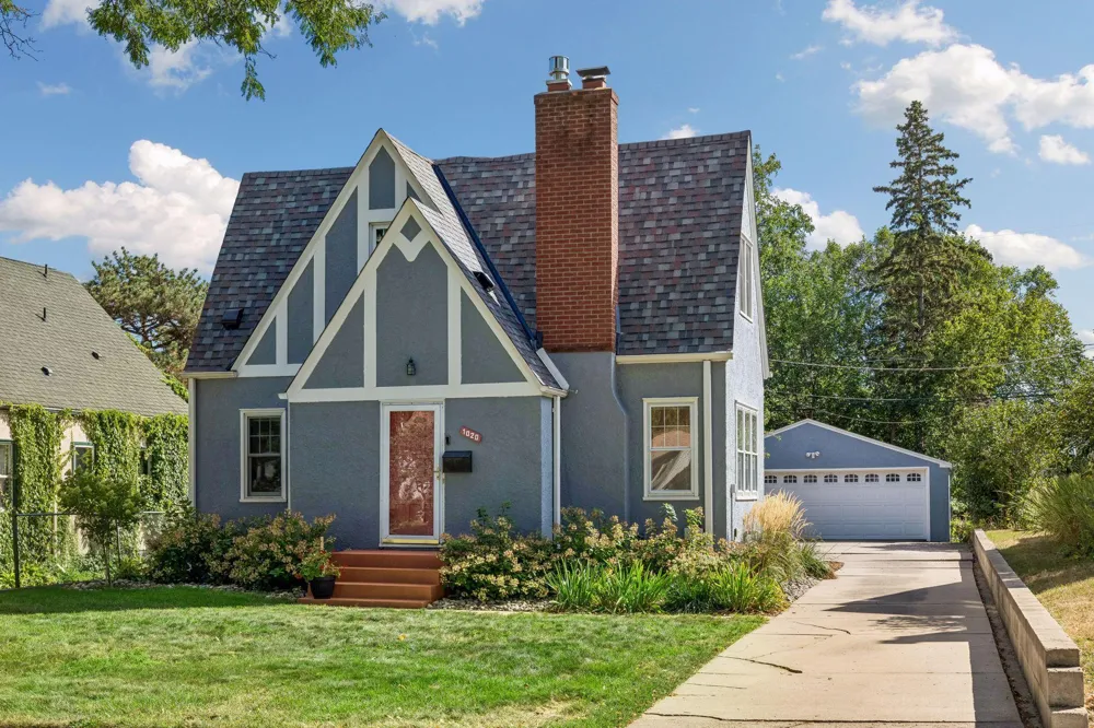 1020 Hoyt Avenue W Saint Paul, MN 55117