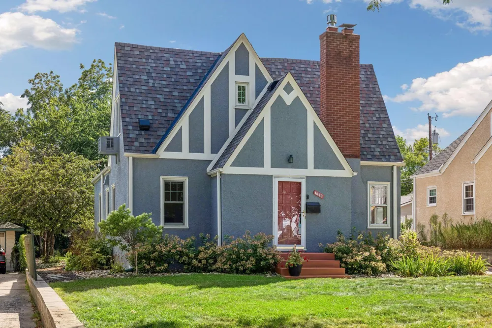 1020 Hoyt Avenue W Saint Paul, MN 55117