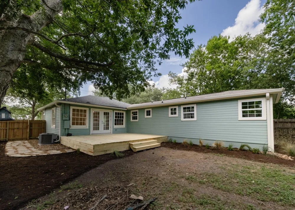 805 Maple Street Lockhart, TX 78644