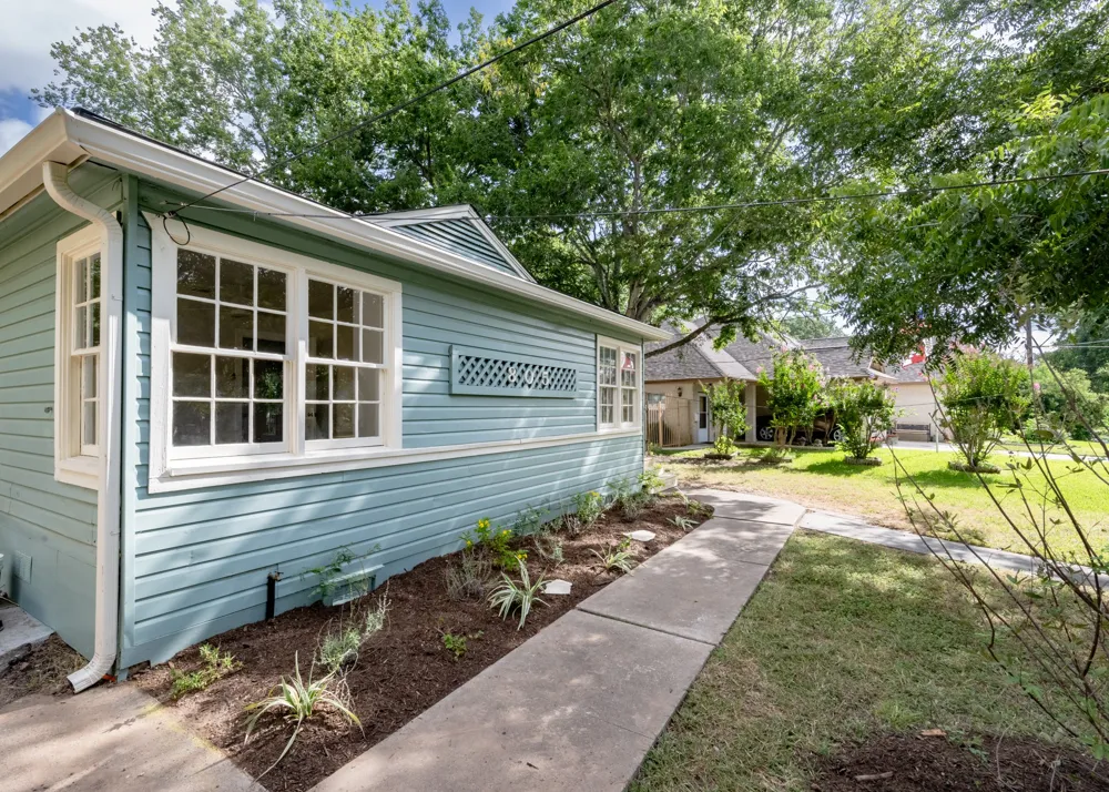 805 Maple Street Lockhart, TX 78644
