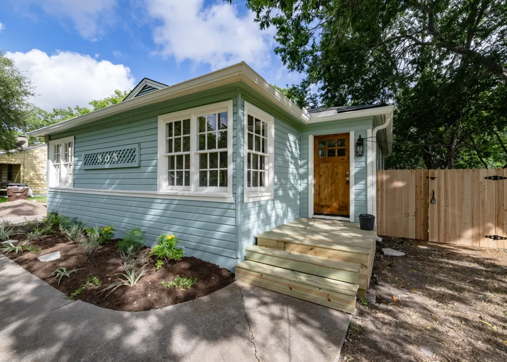 805 Maple Street Lockhart, TX 78644