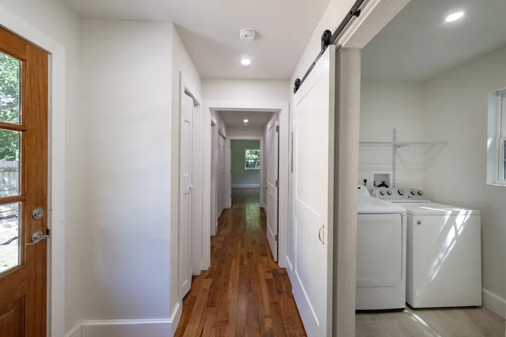 805 Maple Street Lockhart, TX 78644