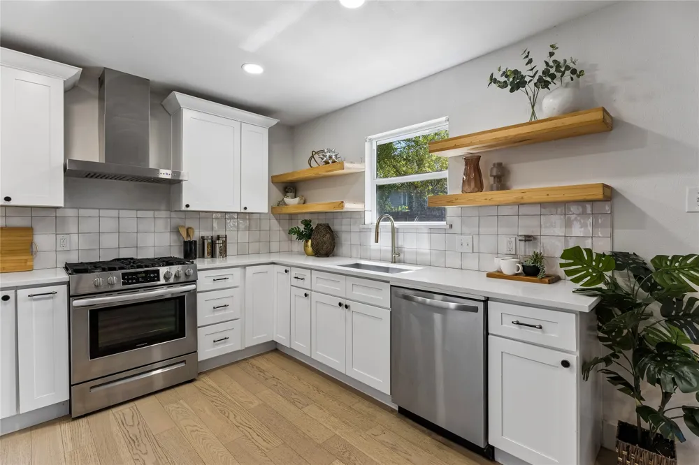 7901 SEMINARY RIDGE DRIVE Austin, TX 78745