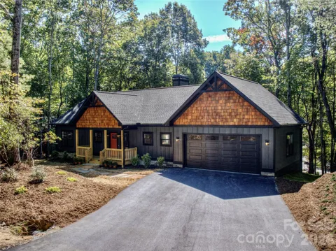 32 Ossarooga Court