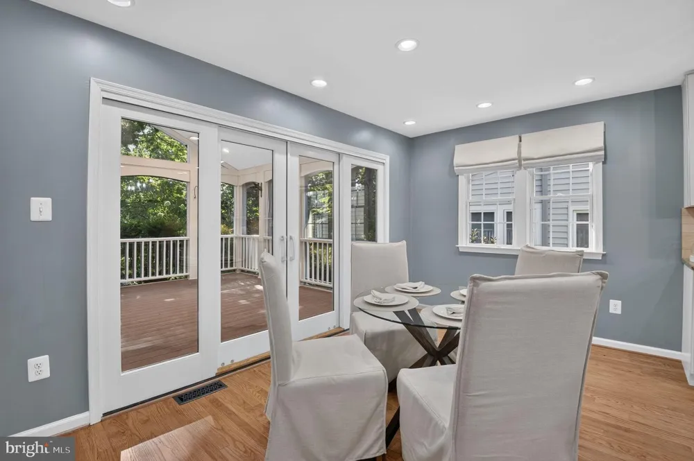 9818 ROSENSTEEL Silver Spring, MD 20910
