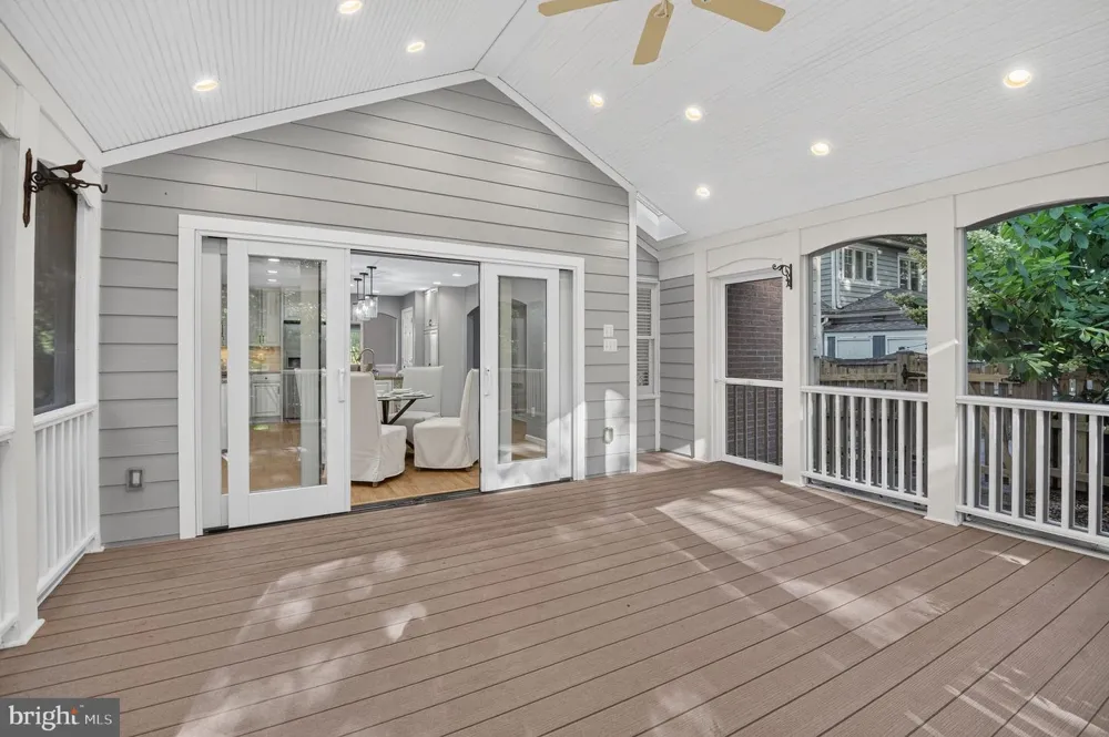 9818 ROSENSTEEL Silver Spring, MD 20910