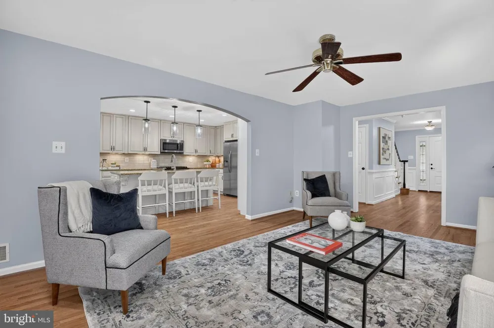 9818 ROSENSTEEL Silver Spring, MD 20910