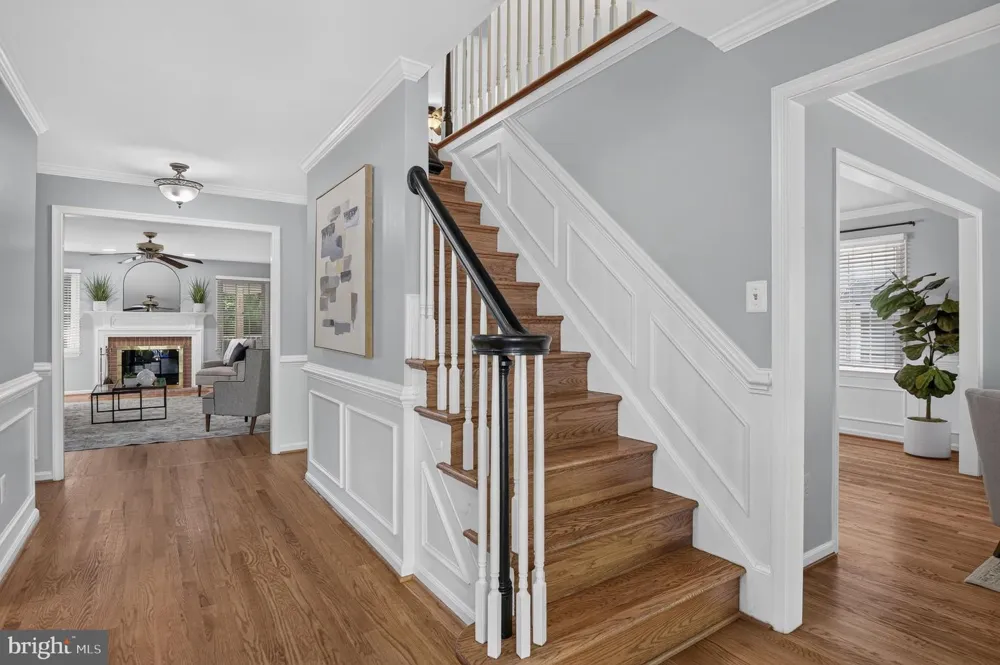 9818 ROSENSTEEL Silver Spring, MD 20910
