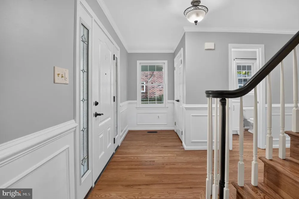 9818 ROSENSTEEL Silver Spring, MD 20910