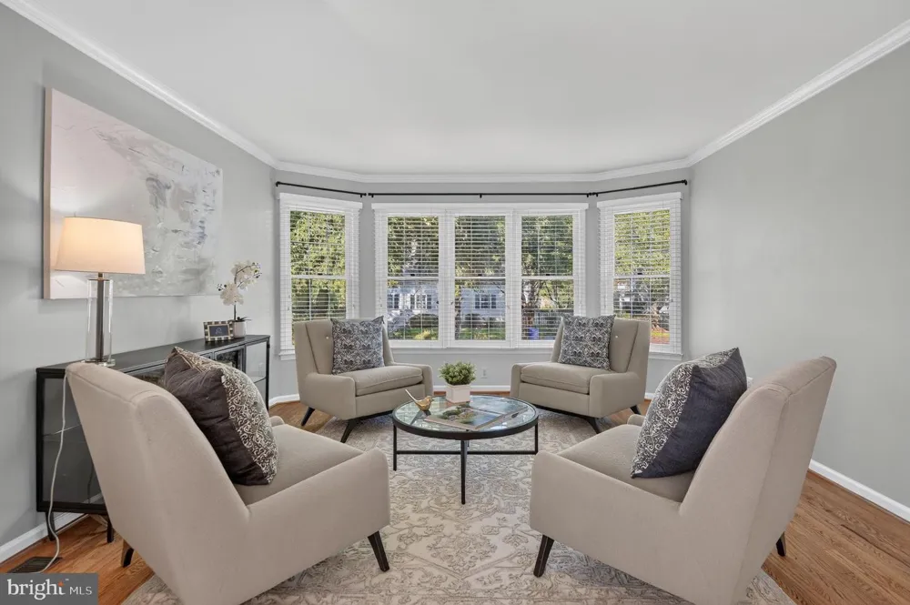 9818 ROSENSTEEL Silver Spring, MD 20910