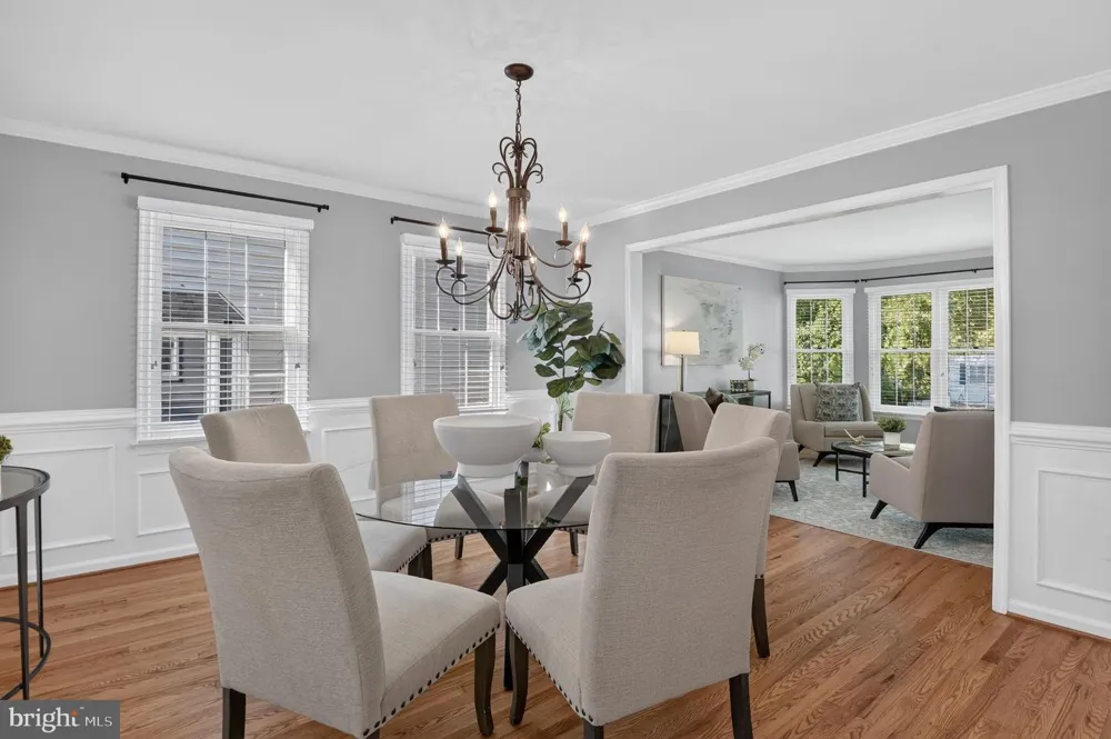 9818 ROSENSTEEL Silver Spring, MD 20910