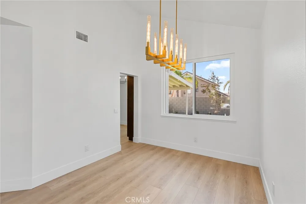 1761 W Townsend Street Rialto, CA 92377