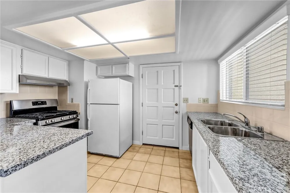 116 W Maple #33 Glendale, CA 91204