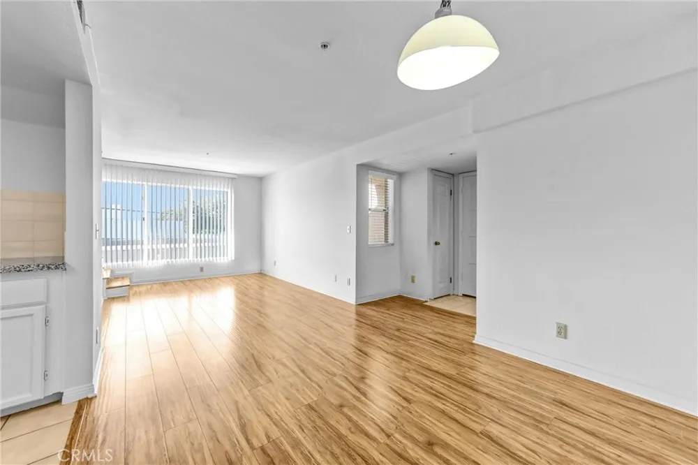 116 W Maple #33 Glendale, CA 91204