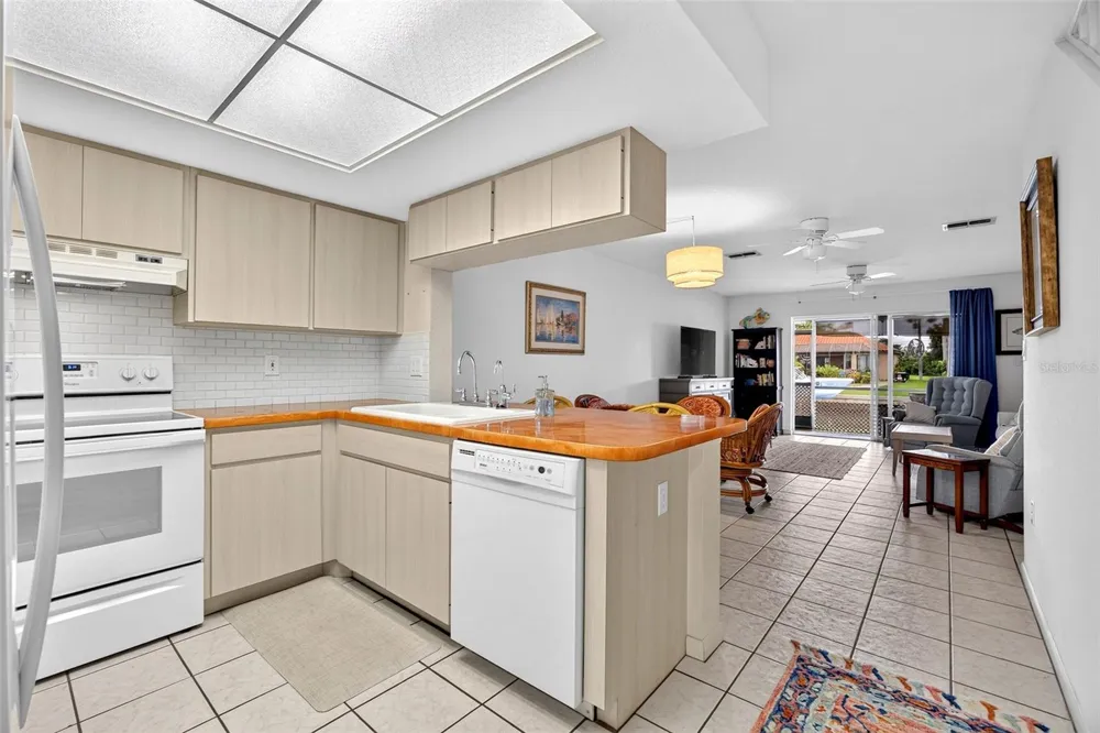 1424 MEDITERRANEAN DRIVE #112 Punta Gorda, FL 33950