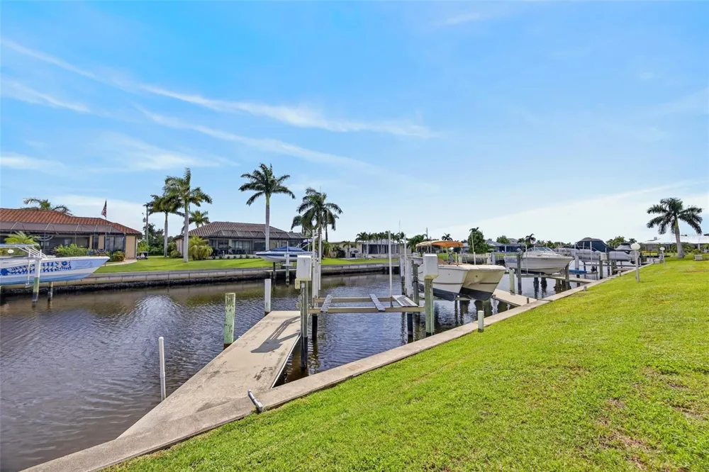 1424 MEDITERRANEAN DRIVE #112 Punta Gorda, FL 33950