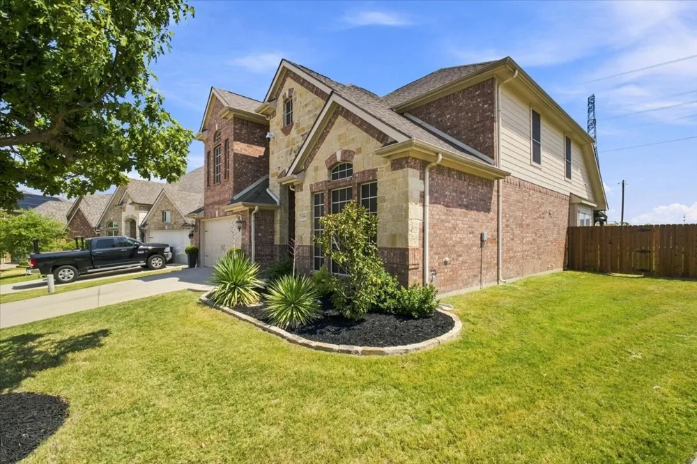 15200 Mallard Creek Street Roanoke, TX 76262
