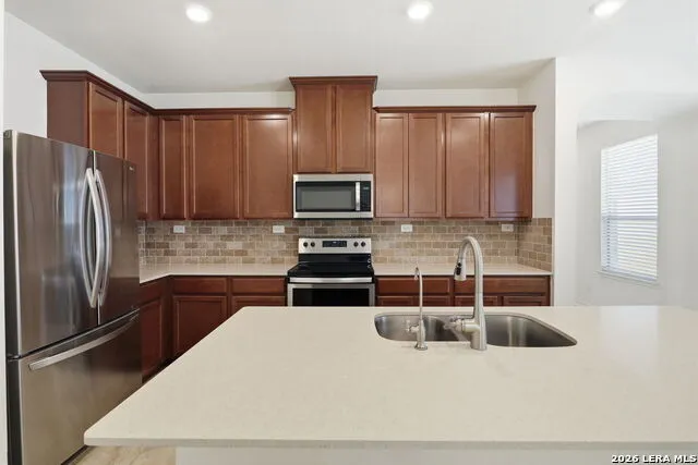 3435 JEFFERSON DR New Braunfels, TX 78132